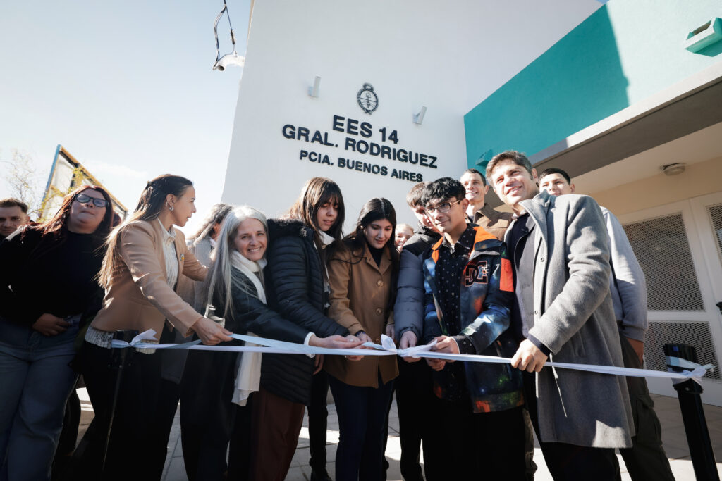 Kicillof inauguró dos escuelas y un nuevo centro de salud en General Rodríguez