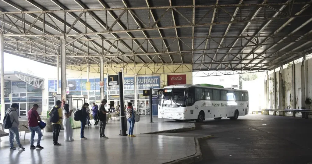 ¿Cómo afecta a La Plata el nuevo aumento de micros en el AMBA?