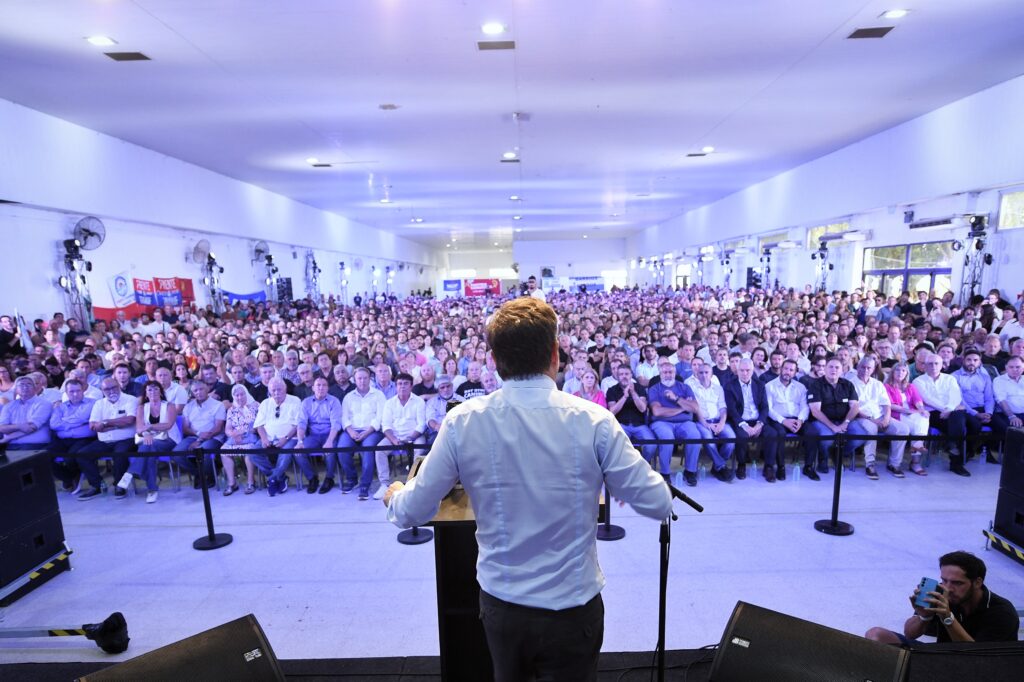 El kicillofismo empieza a hablar en clave de 2027 mientras La Cámpora insiste con Cristina