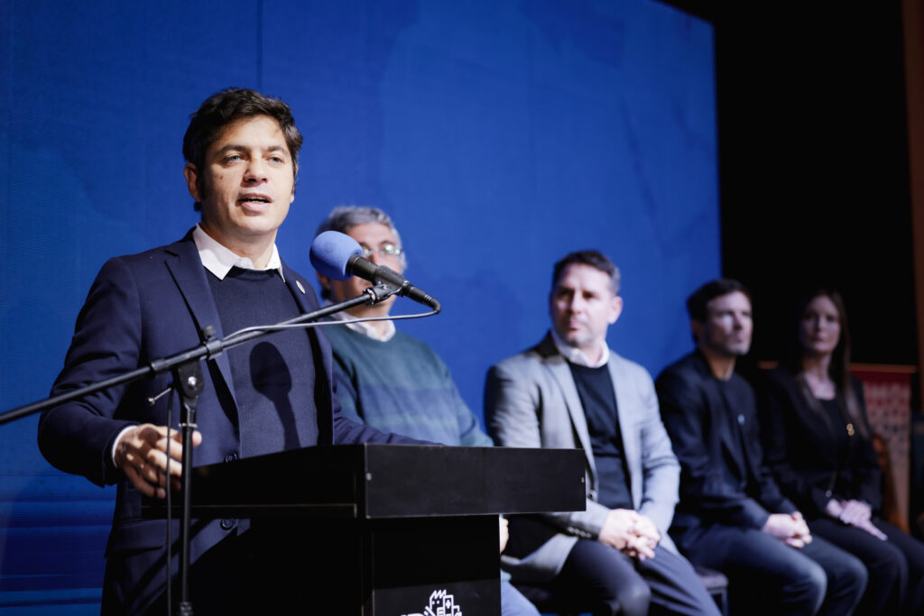 Ante más de 300 empresarios Pyme, Kicillof denunció «un plan deliberado” de Milei para “desindustrializar el país»